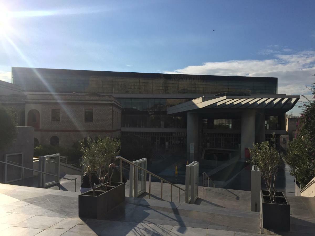 אתונה Cozy Apt By Near Acropolis Museum Walk Everywhere מראה חיצוני תמונה