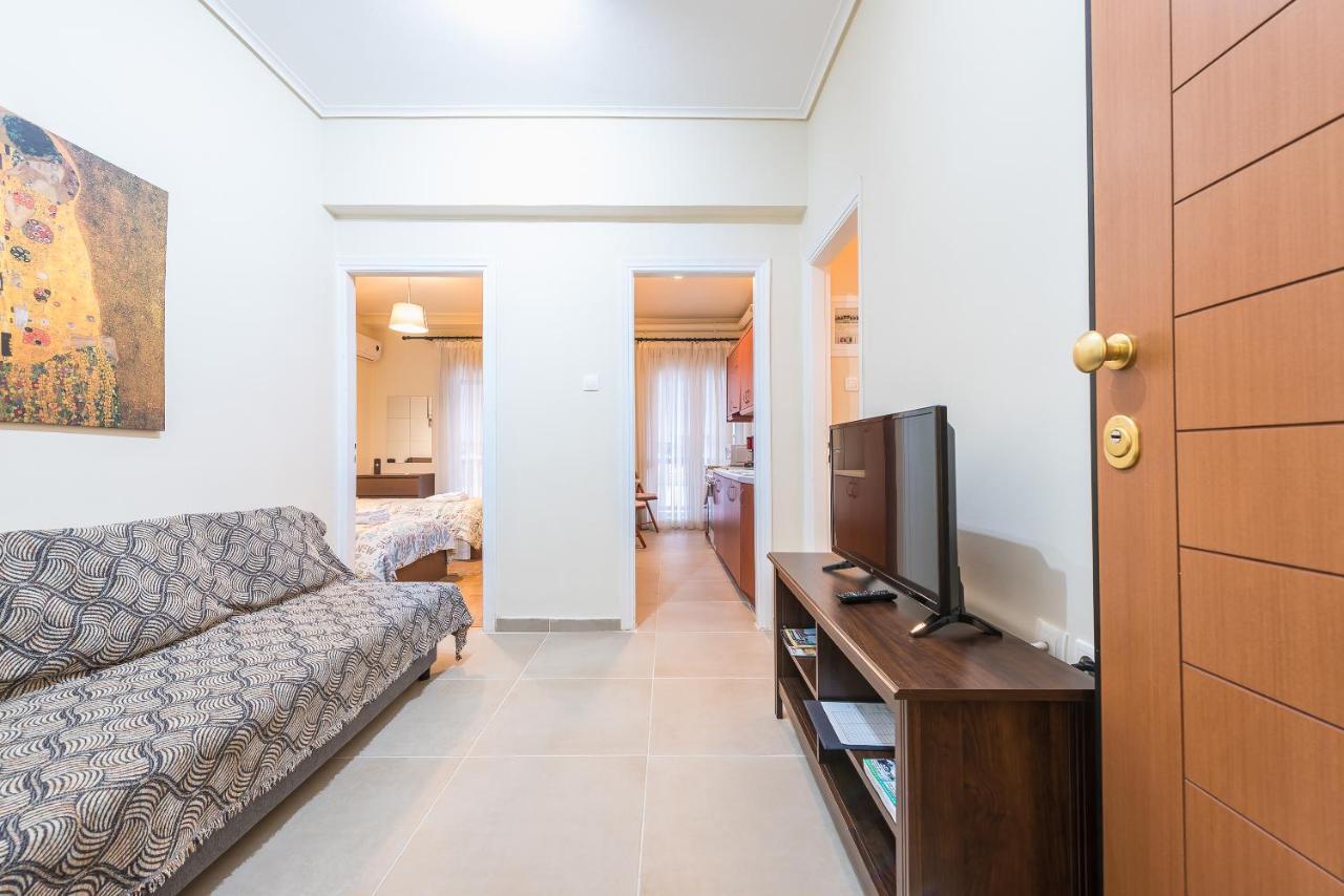 אתונה Cozy Apt By Near Acropolis Museum Walk Everywhere מראה חיצוני תמונה